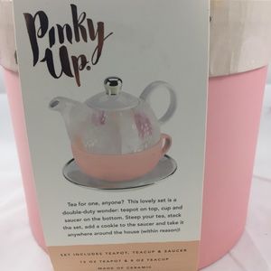 Pinky Up Tea Pot for One